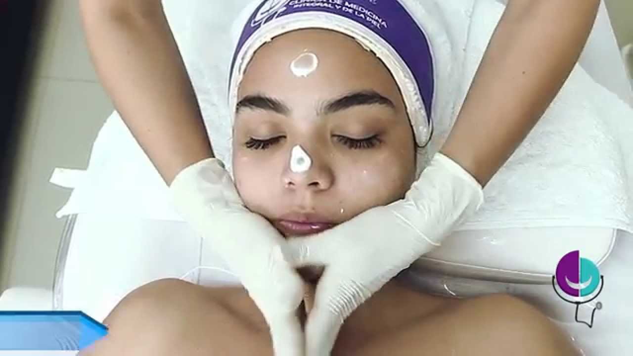 como se realiza una limpieza facial