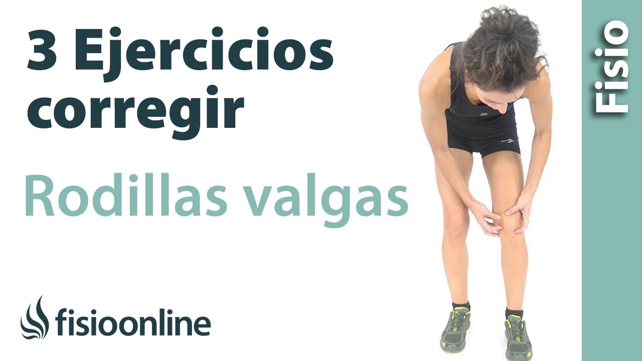 de rodillas juntas y piernas separadas